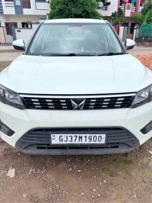 Mahindra xuv 300 w6 diesel Bs6 no uriya