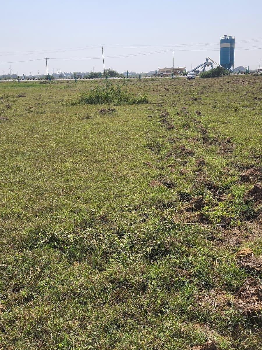 જમીન વેચવાની છે