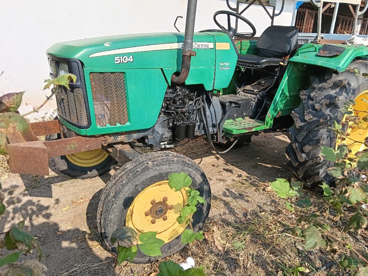 john deere 5104 black body