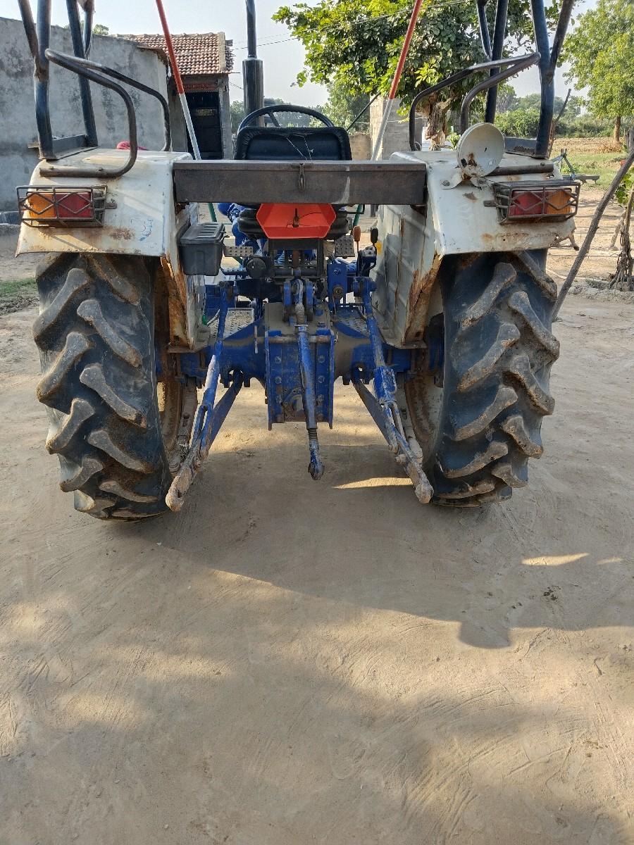 ટ્રેકટર વેચવાનું છે