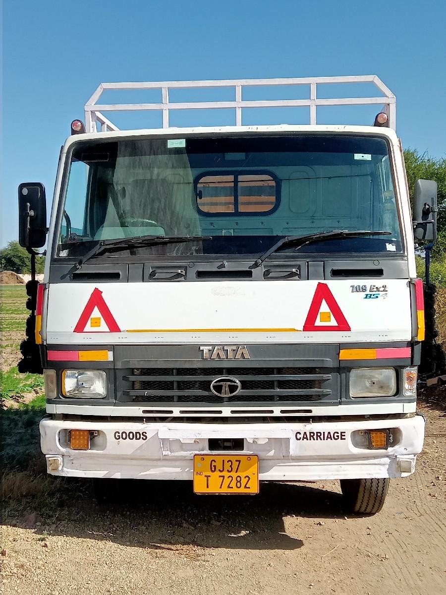 આઈસર 709 મોડલ