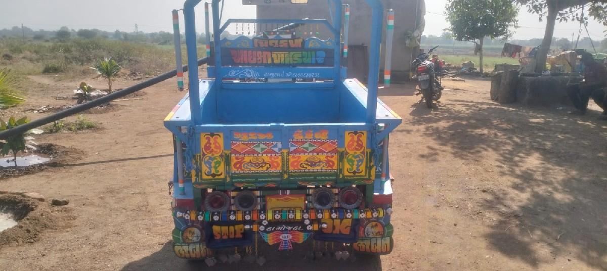 રીકશા વેચવાની છે