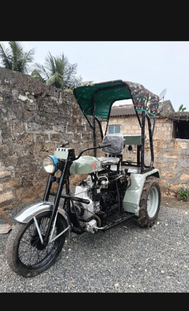 સનેડો ટ્રેક્ટર