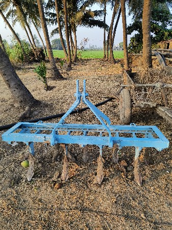 મોટા ટેકટર ની દાંતી ફારવા વાળી