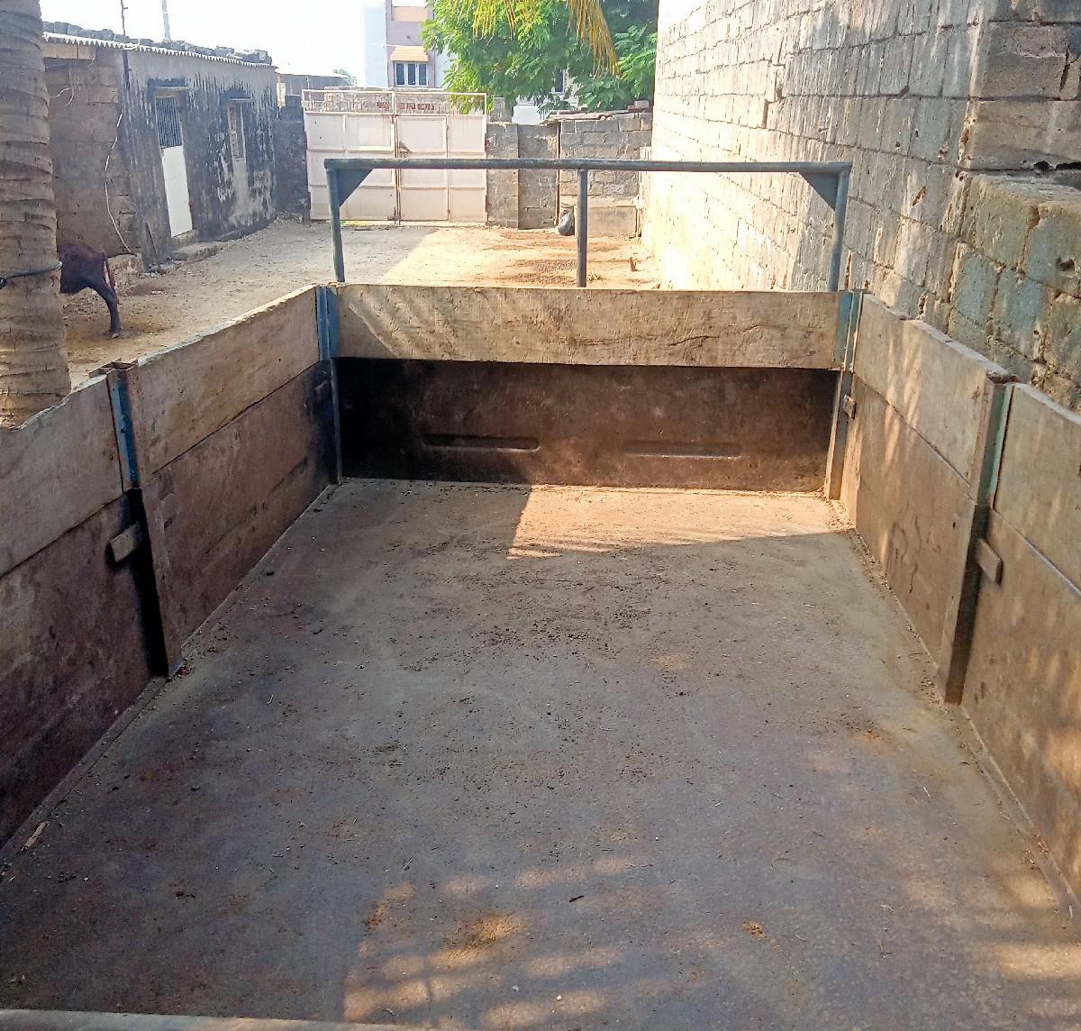 ૨ વ્હીલ ટ્રોલી લાકડા નો ફાલકો