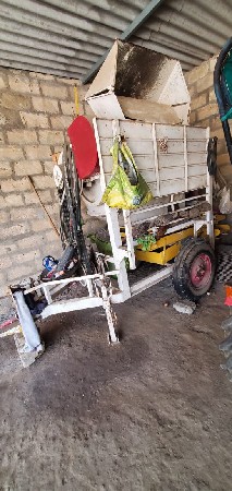 ફુકની વેચવાની છે.