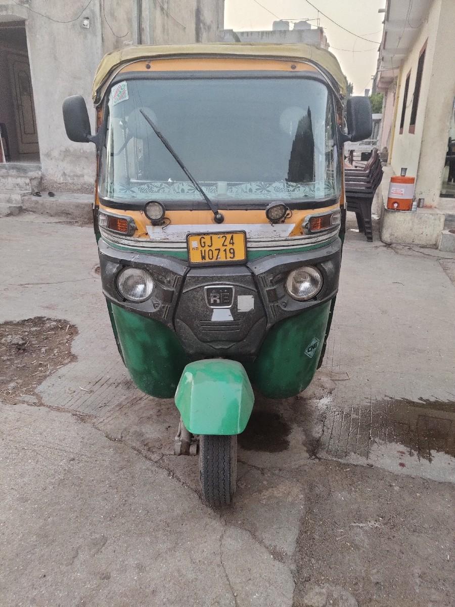 Bajaj rickshaw four stroke