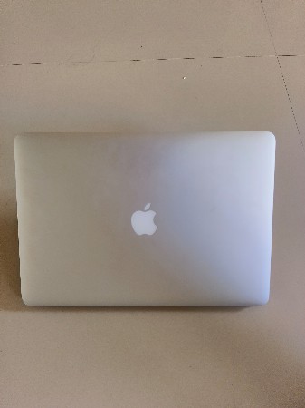 laptop ( Mac Book pro ) apple 🍏