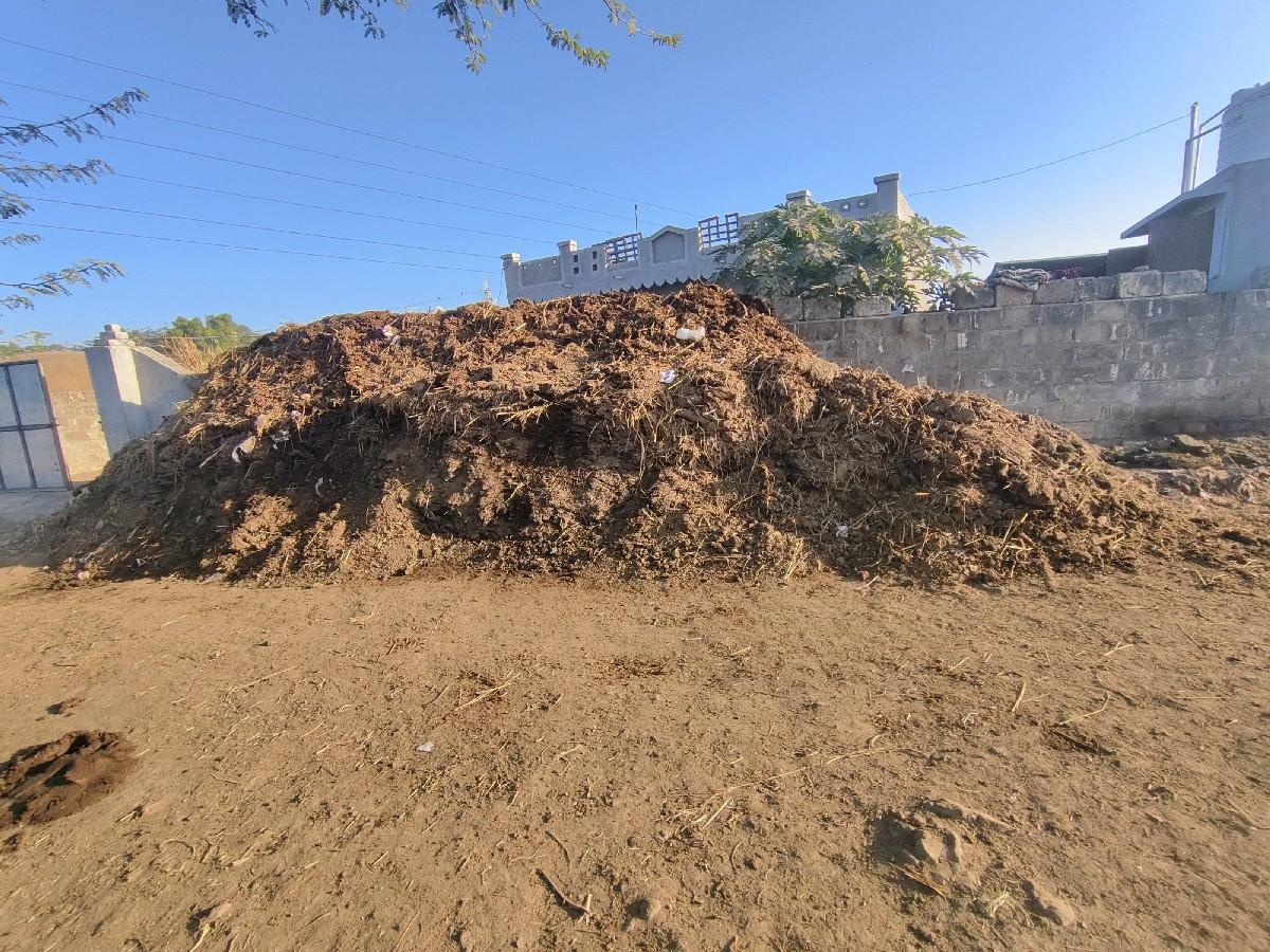 ખાતર દેવા નુ સે