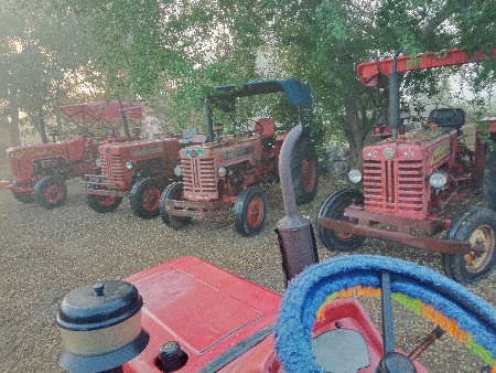 મહેન્દ્રા 275 475 અને યુવરાજ 215