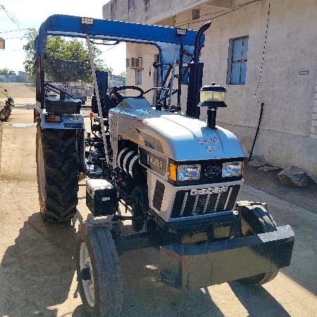 Eicher tractor vhich one use