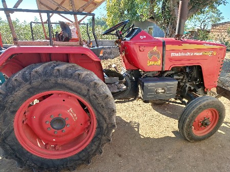 મહિન્દ્રા સરપંચ વેચવાનું છે