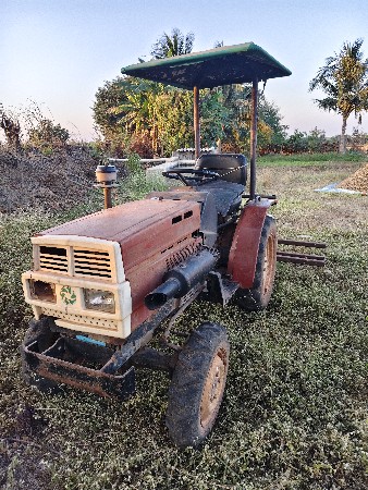 આ ટ્રેક્ટર વેચવાનું છે