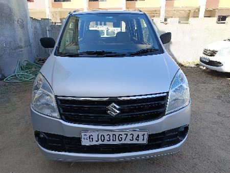 વેગેનાર ગાડી વેચવાની છે