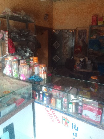 કટલેરી..તમામ..માલ.કીમત..બૈ..લાખ