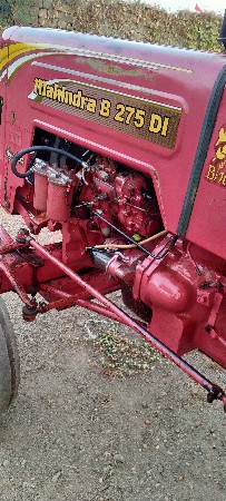 આ ટ્રેક્ટર વેચવાનું છે