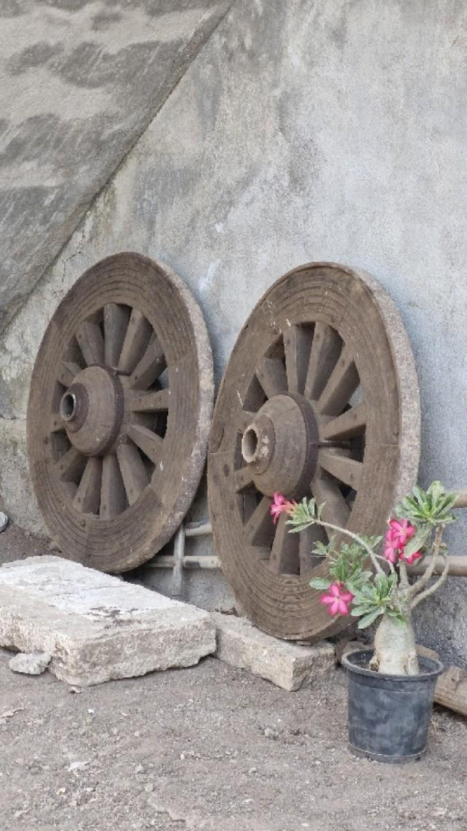 પૈડા વેચવાના છે...