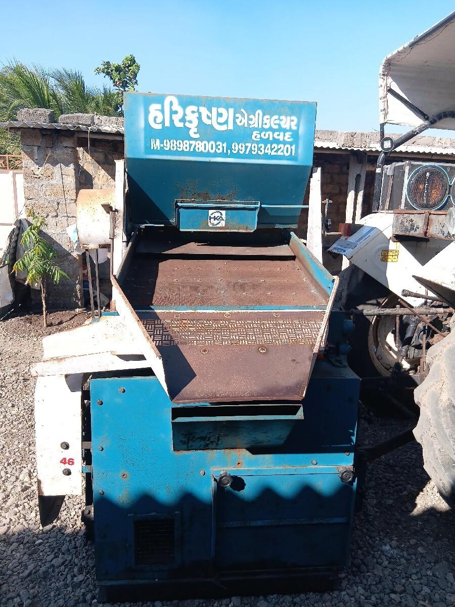 Mandvi saf karva nu masin