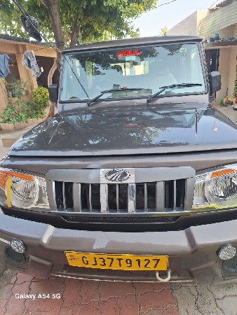 બોલેરો ગાડી