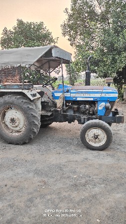 ટેક્ટર વિશ્વનું છે  2007 નુ મોડલ છે