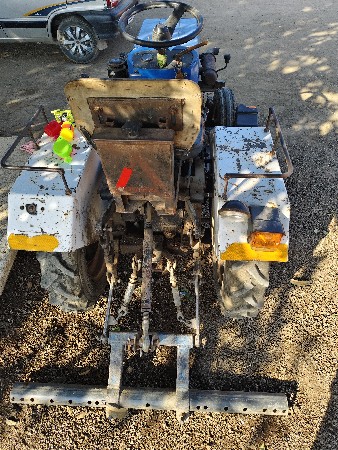 આ મિની ટ્રેક્ટર વેચવાનું છે