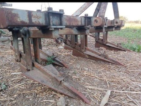 પાચીયા અને ચીપીયો વેચવાના છે