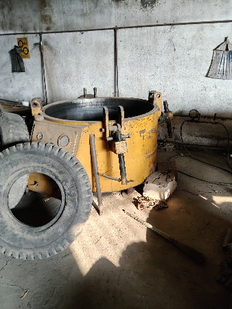 ટાયર રિમોટ ની મશીનરી વેચવાની છે. aa