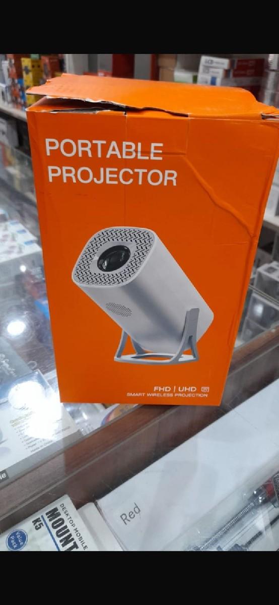 portebal projector વેચવાનું છે