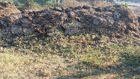 ખાતર વેચવાનું છે