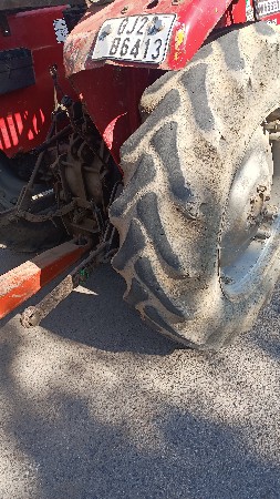 12 4 ના ટ્રેક્ટર ટાયર