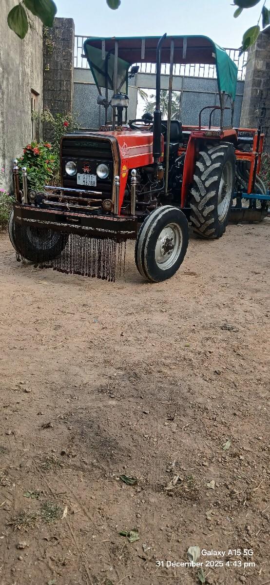 ટ્રેક્ટર  વેસવાનુ છે