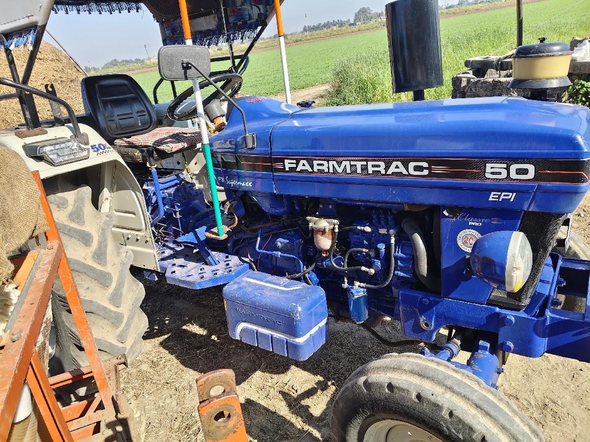 ટ્રેક્ટર વેચવાનું છે