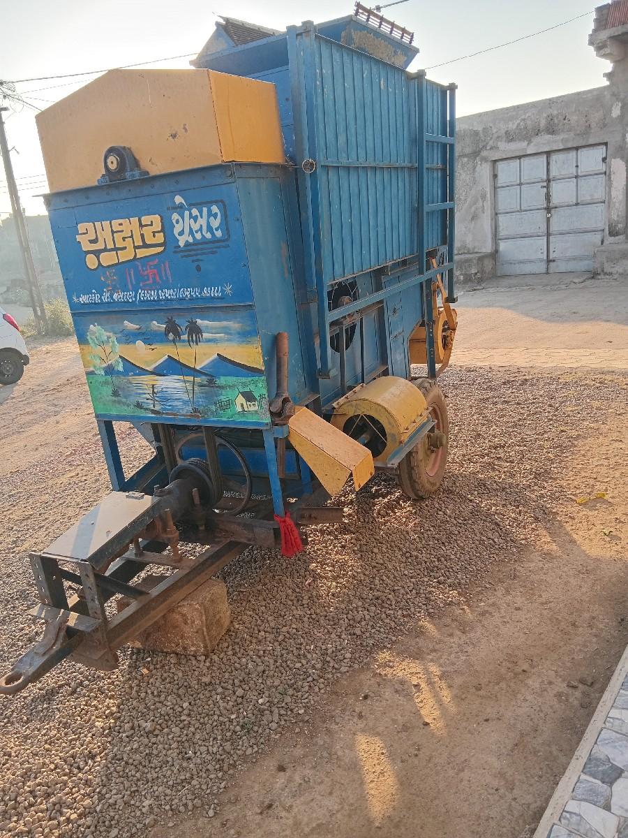 થ્રેશર વેચવાનું છે