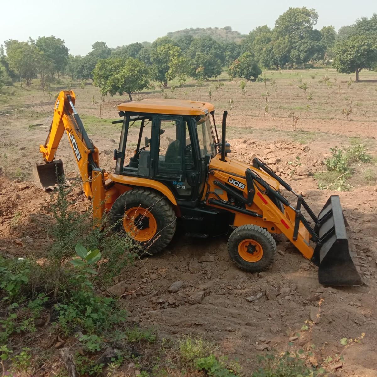 JCB 3Dx model 2015