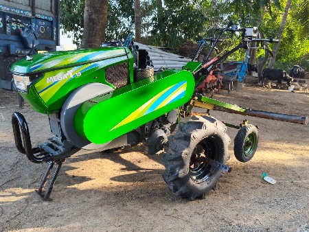 ટ્રેક્ટર વેચવાનું છે.