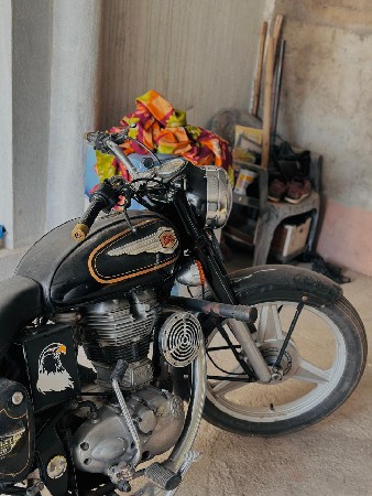 રોયલ એનફિલ્ડ સ્ટાન્ડર્ડ