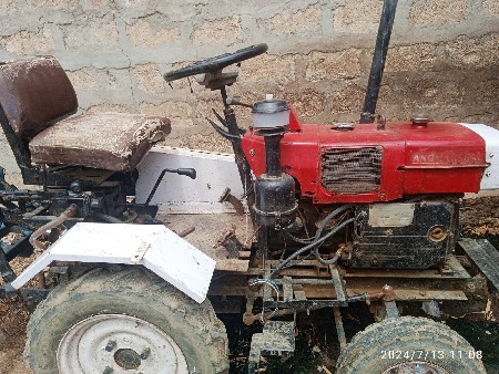 મીની ટેકટર વેચવાનુ છે