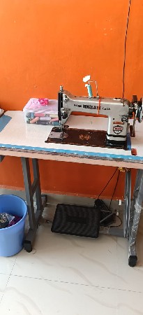 સિલાઈ મશીન વેચવાનું છે