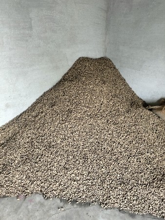 ૨૮નંબર મગફળી વેચવાની છે