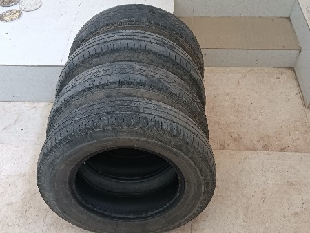 બ્રિજસ્ટોન .ટાયર ચાર વેચવાના છે