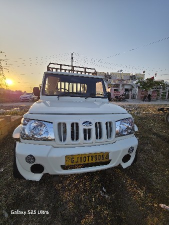 બોલરો મેક્સી ટ્રક પ્લસ