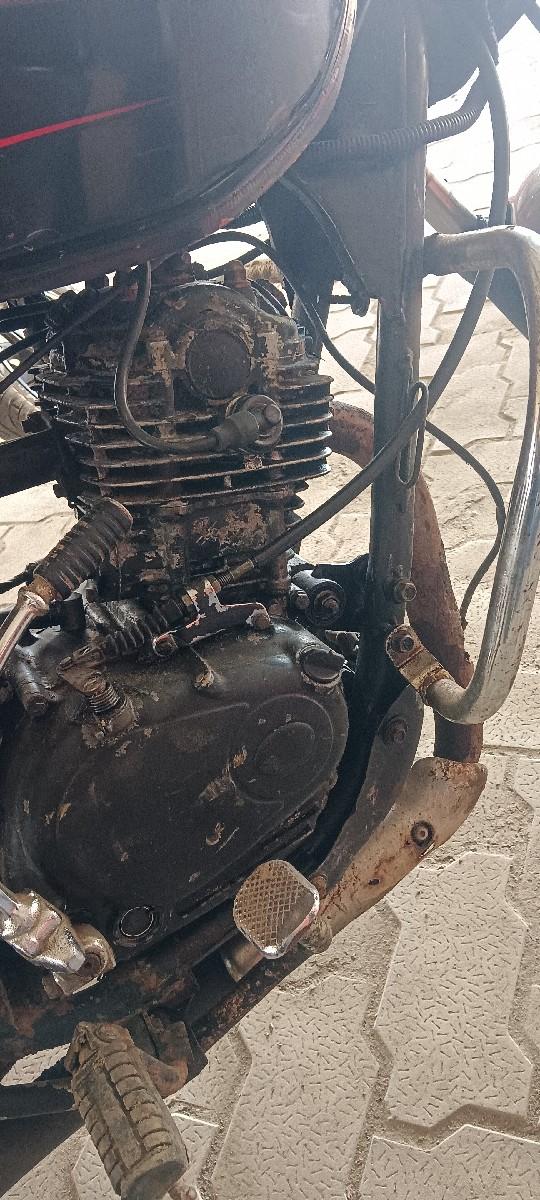 આ ગાડી વેચવાની છે 
ડિસ્કવર 135