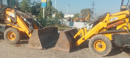 jcb pin bush banne ma karel se