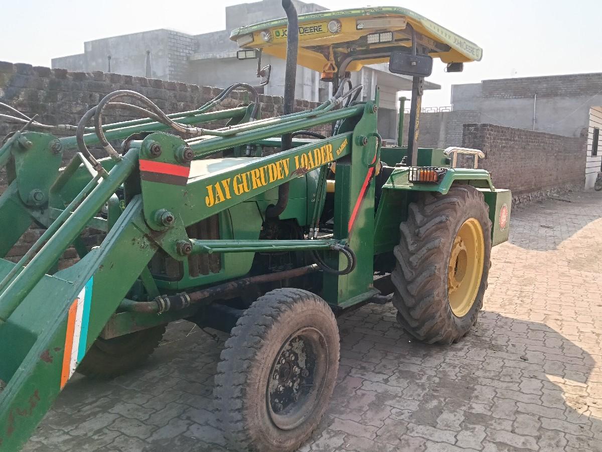 John Deere 5104 loder