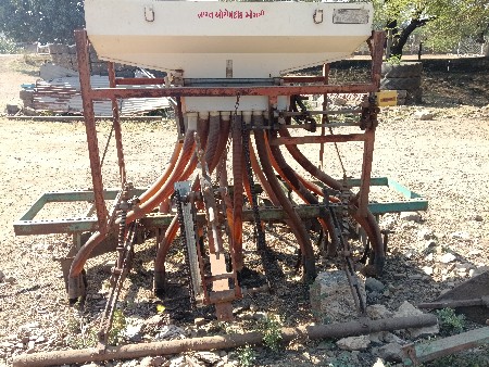 વેચવાની છે