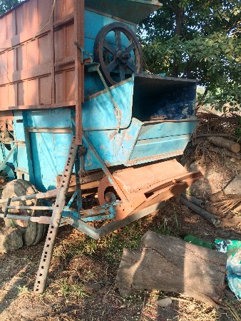 થરેલી  બરુલા રોડ પર