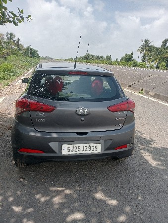 i20 sportz.  diesel.