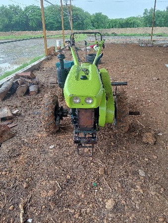 શીંગડા વાળું ટ્રેક્ટર વેચવાનું છે