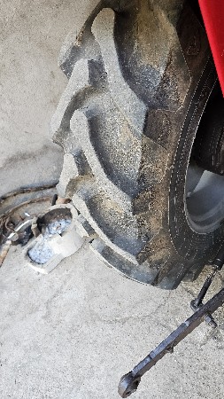 ટ્રકટર ટાયર  4