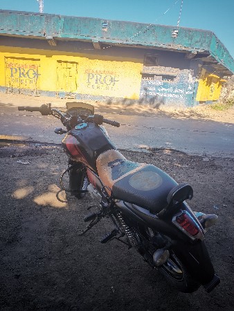 ગાડી વેચવાની સે